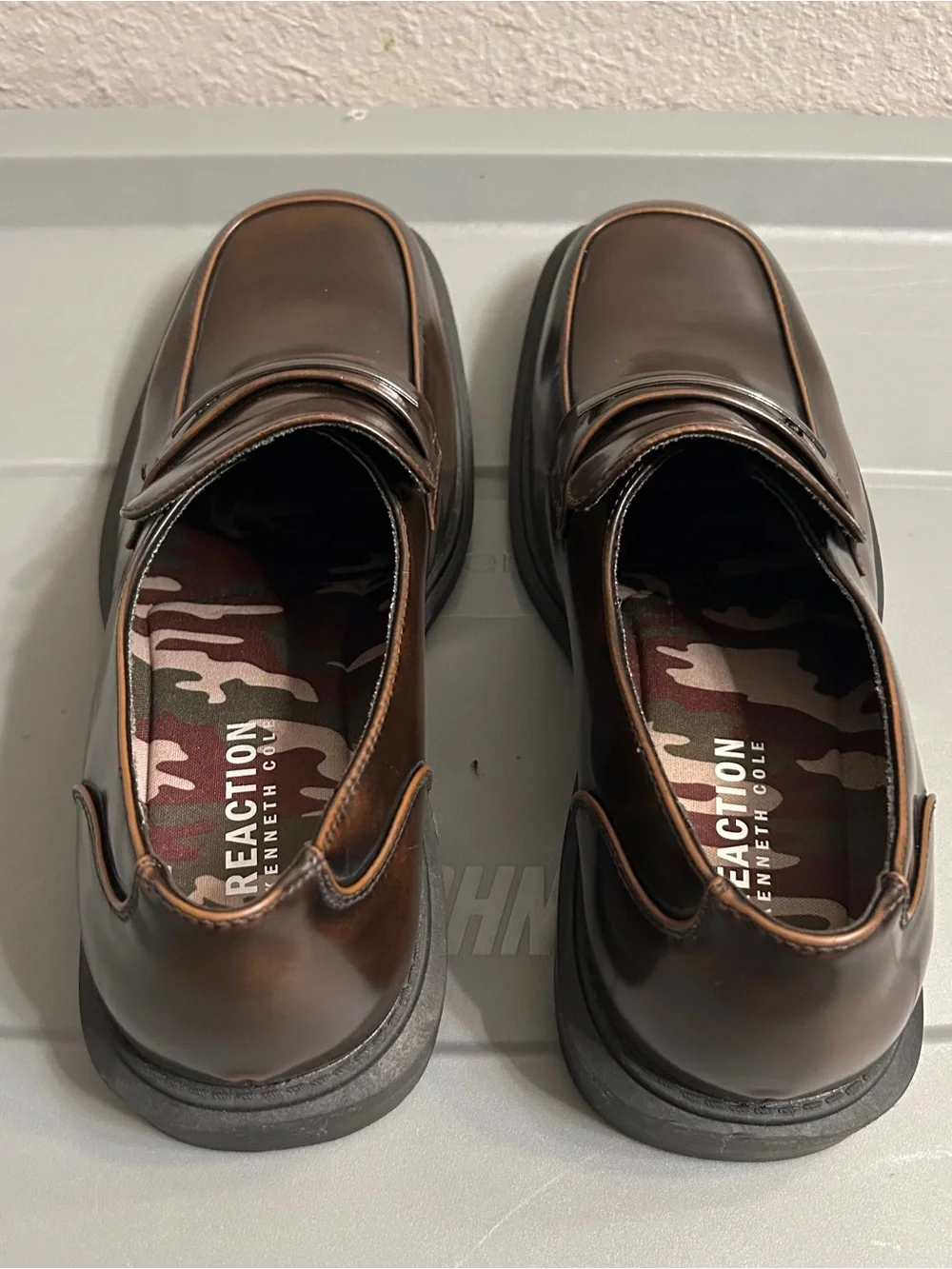 Kenneth Cole Reaction polished brown